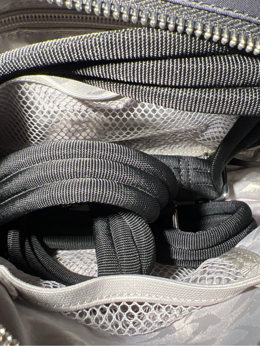 LO & SONS Nouvelle Crossbody Bag Black Nylon Adjustable Strap Lightweight - Picture 8 of 16